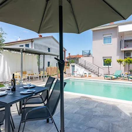 Daire Superior With Private Pool Pula