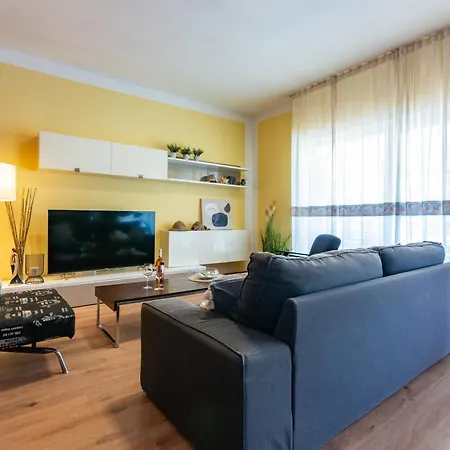 Superior With Private Pool * Pula