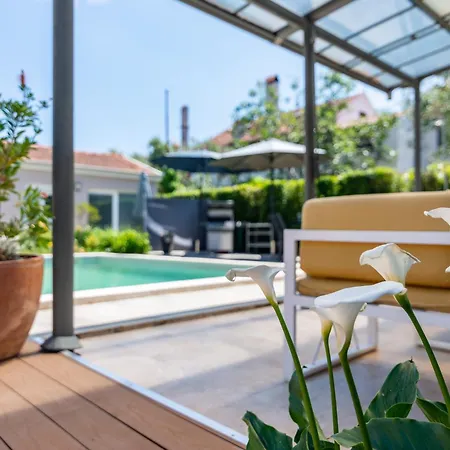 アパート Superior With Private Pool