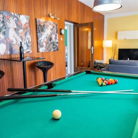Superior With Private Pool アパート プーラ