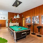 Superior With Private Pool Apartament Pula