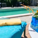 Apartament Superior With Private Pool