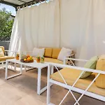 Superior With Private Pool * Pula