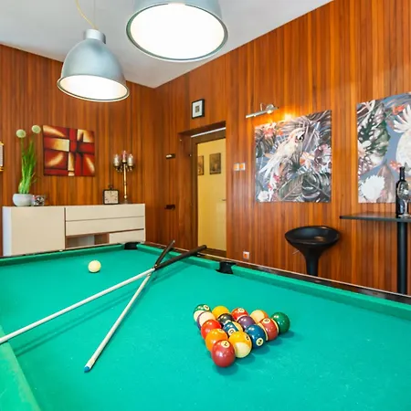 Superior With Private Pool * Pula